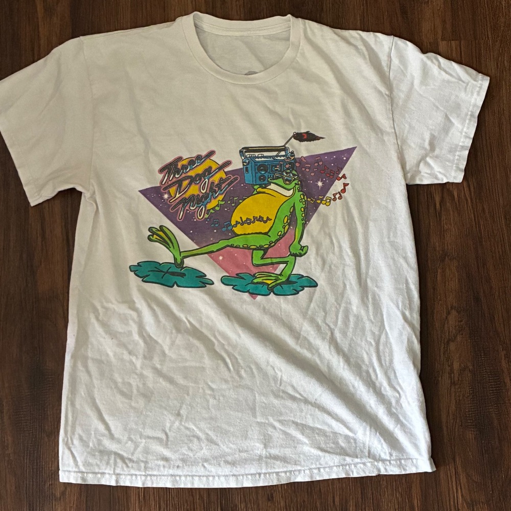 Three Dog Night T-Shirt Unisex Medium White 2022 Tour Frog Graphic